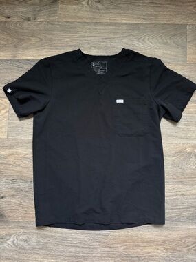 FIGS Technical Collection Men’s V-Neck Scrub Top Black Size M FM1500